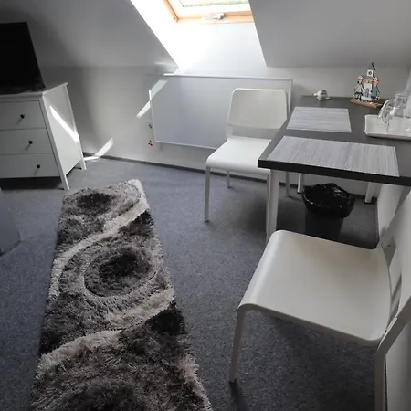 Franko Tanya Vendeghaz *