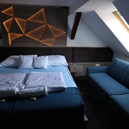 Franko Tanya Vendeghaz Сasa de vacaciones *